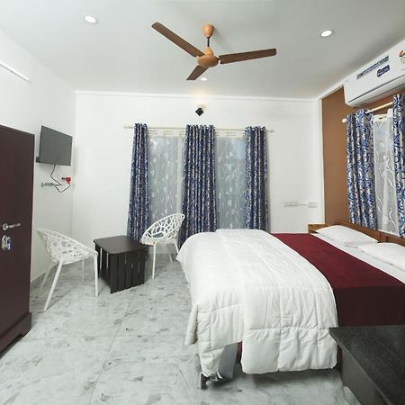 M M Residency Hotel Kochi ภายนอก รูปภาพ