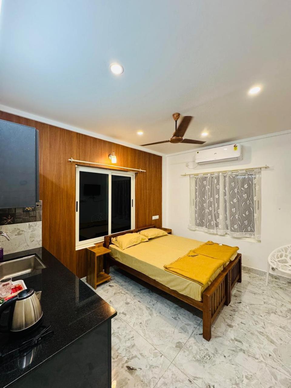 M M Residency Hotel Kochi ภายนอก รูปภาพ