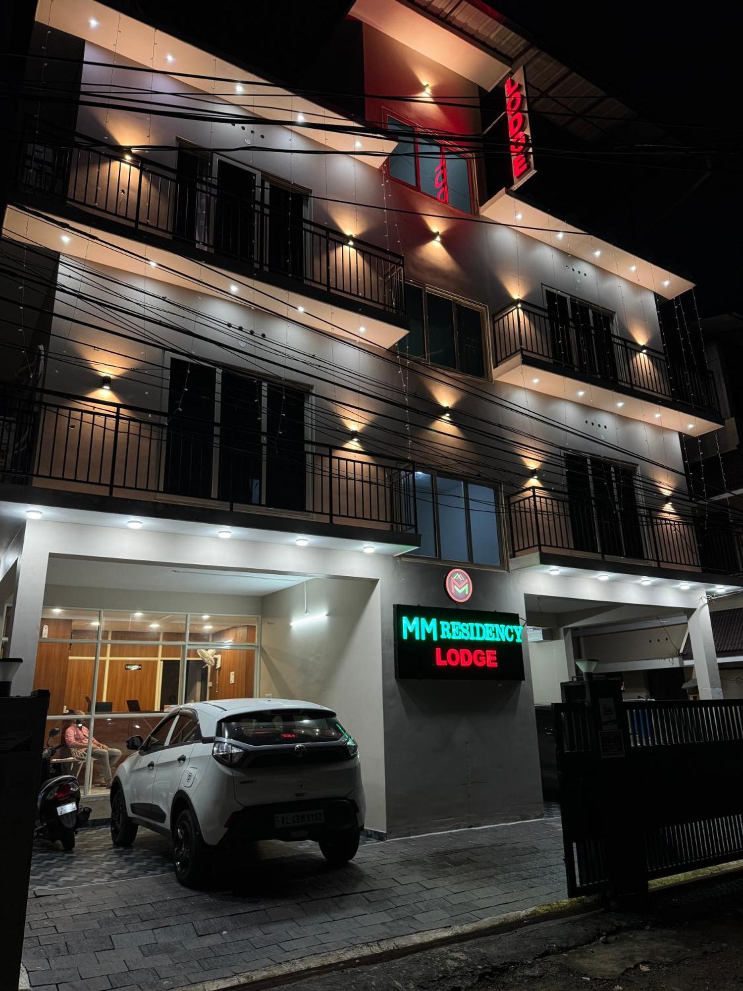 M M Residency Hotel Kochi ภายนอก รูปภาพ