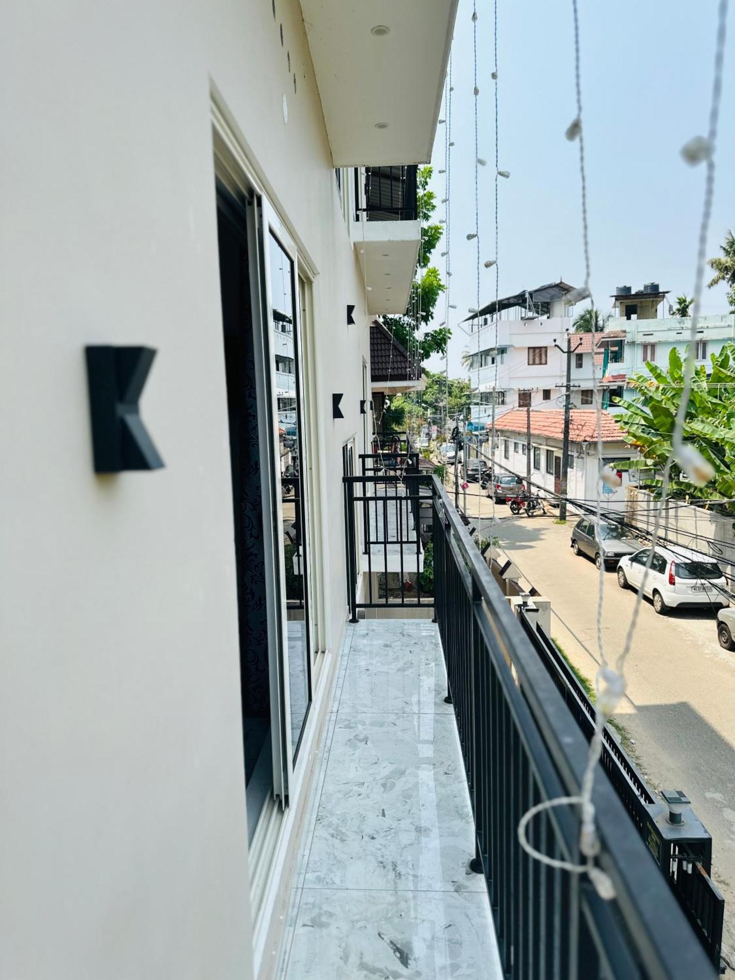 M M Residency Hotel Kochi ภายนอก รูปภาพ